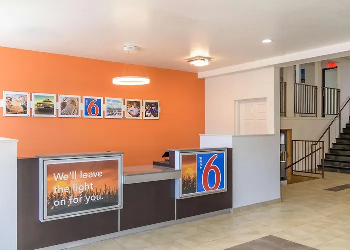 Motel 6-Sedalia, Mo