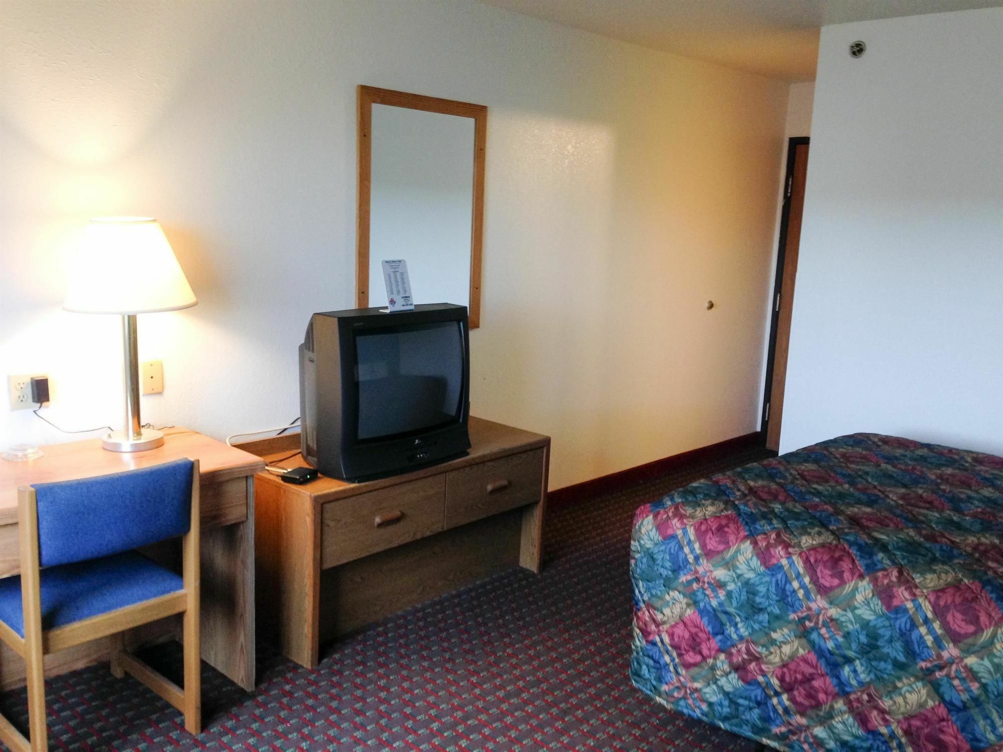Hotel 6-sedalia, Mo