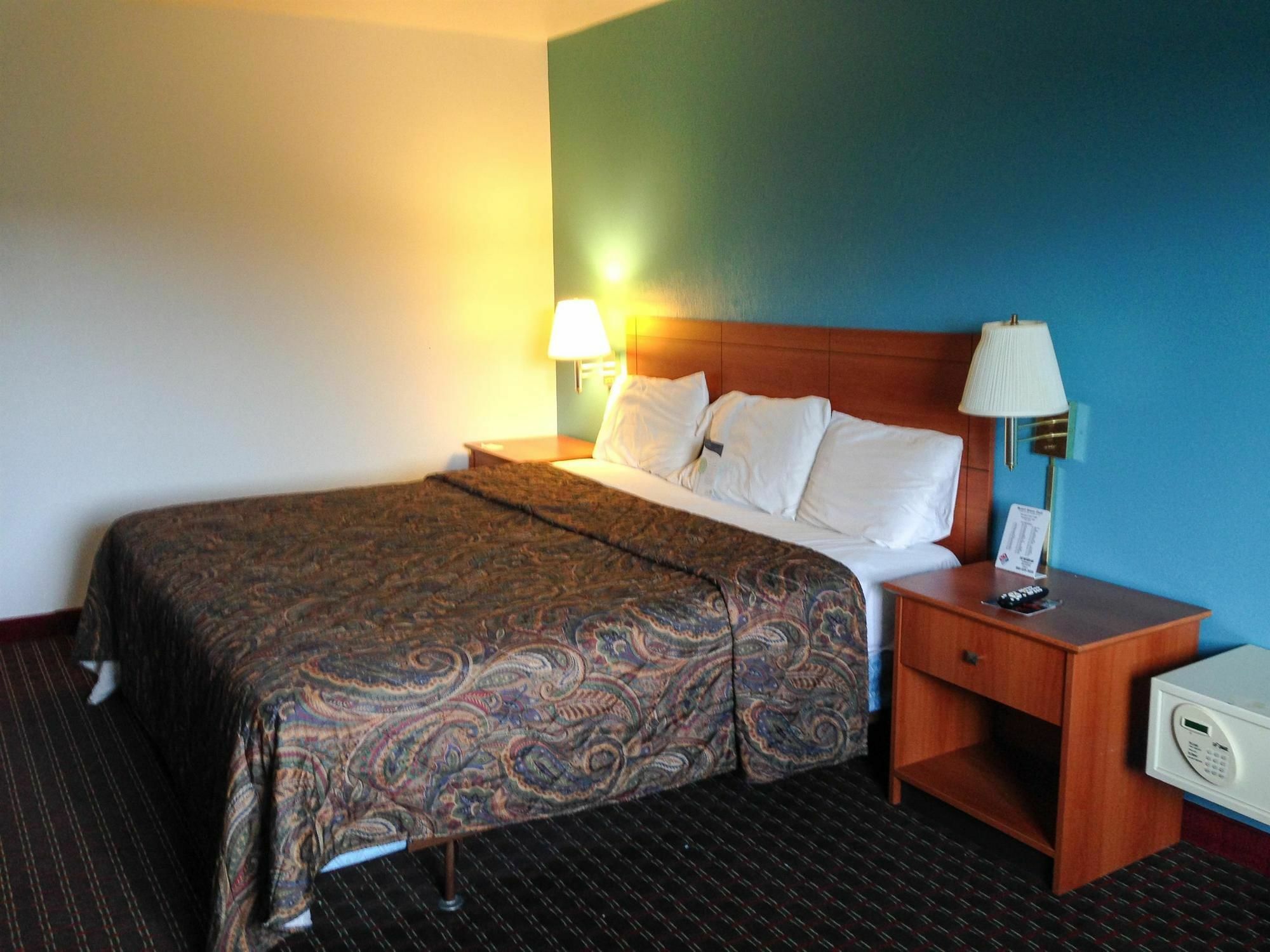 Hotel 6-sedalia, Mo