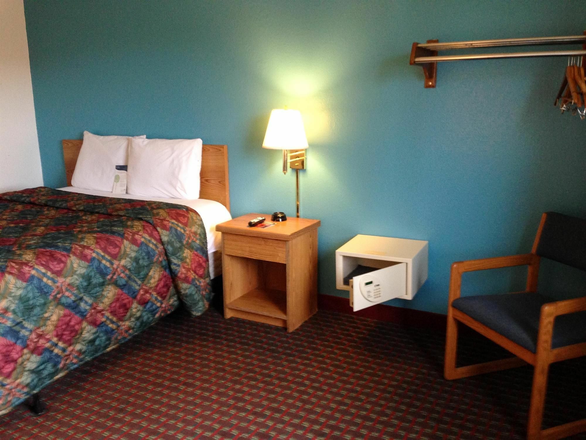 6-sedalia, Mo Hotel 2*